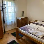 под старата липа Holiday home Goritsa